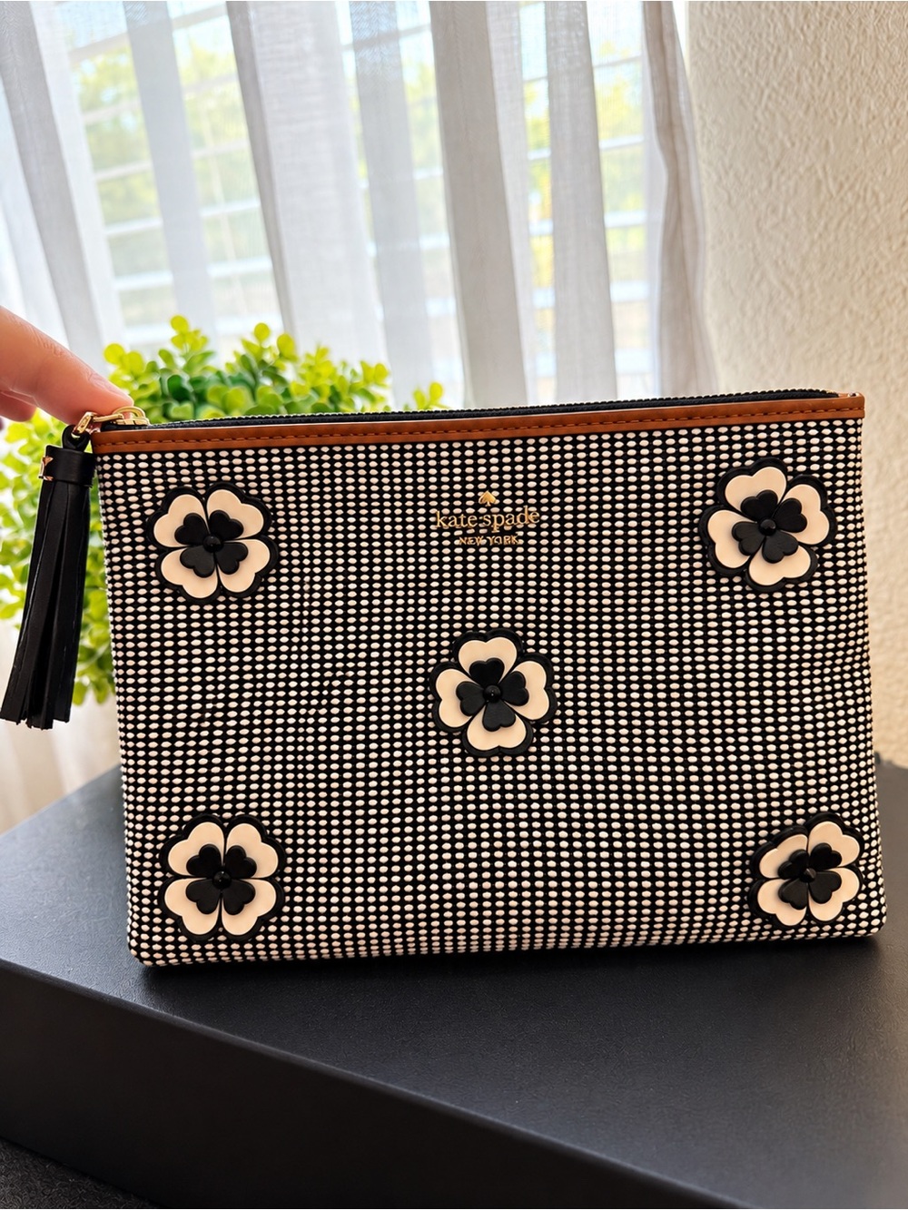 Kate Spade Black Cream Floral Makeup Cosmetic Case Wristlet